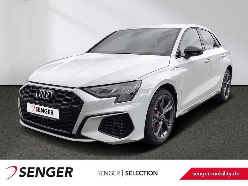 Ibisweiß Gebraucht 2022 Audi A3 e-tron S-Line Kleinwagen | 29.880 € (Etwas zu teuer) - Bild 1/4