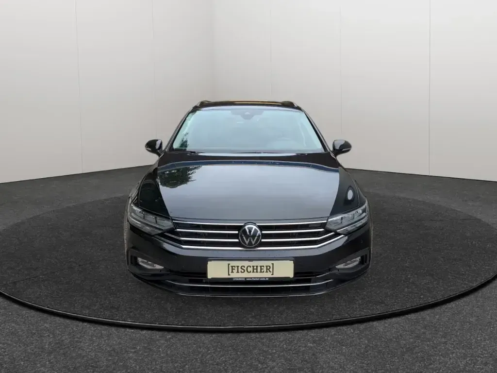 Gebraucht VW Passat Business 150 PS (110 kW) 2023 Schwarz Kombi