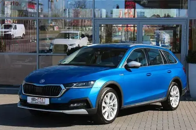 Gebraucht Skoda Octavia Scout 4x4 200 PS (147 kW) 2022 Schwarzmagic perleffekt (metallic) Kombi