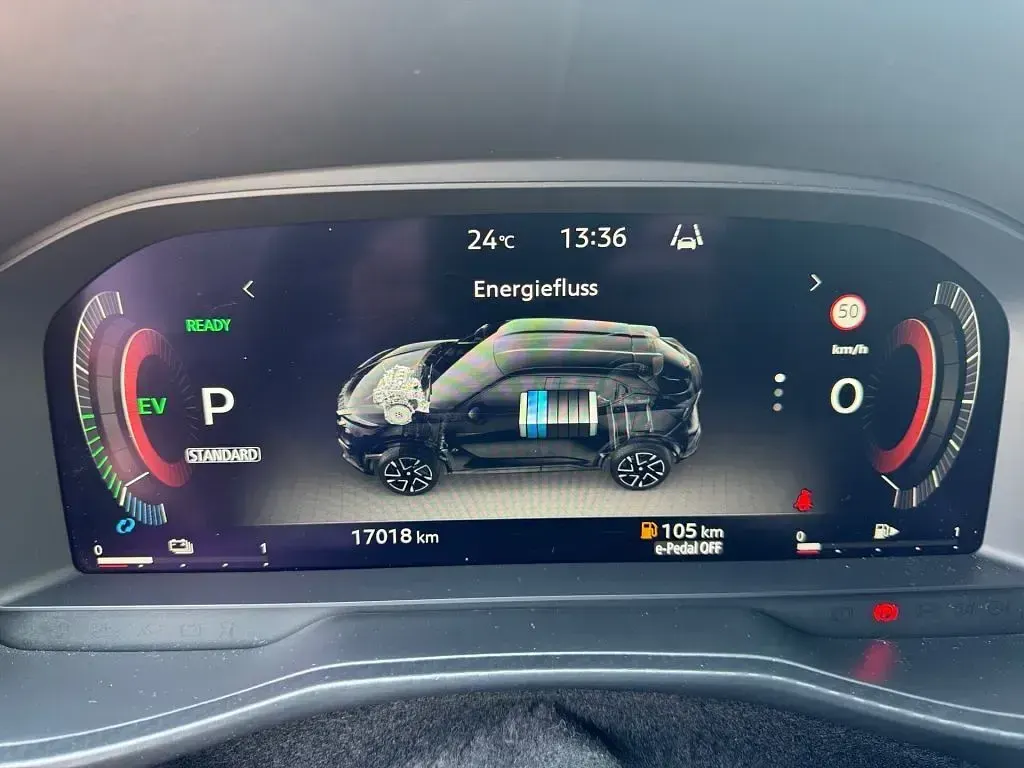 Gebraucht Nissan Juke N-Connecta 143 PS (105 kW) 2024 Pearl black SUV