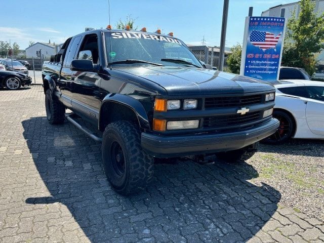Gebraucht Chevrolet Silverado 256 PS (188 kW) 1995 Schwarz SUV