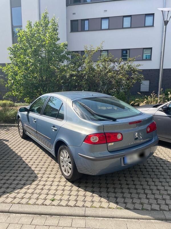 Blau Gebraucht 2005 Renault Laguna II Limousine | 2.000 € (Fairer Preis) - Bild 1/4