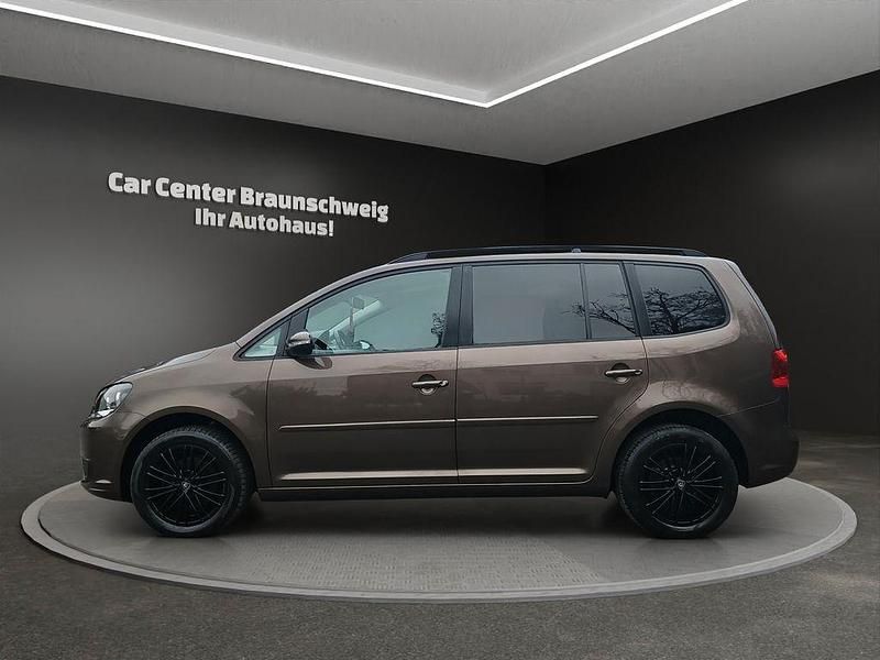 Gebraucht VW Touran Comfortline 105 PS (77 kW) 2011 Braun Van / Kleinbus