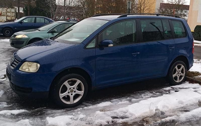 Blau Gebraucht 2006 VW Touran Conceptline Van / Kleinbus | 1.400 € (Guter Preis) - Bild 1/4