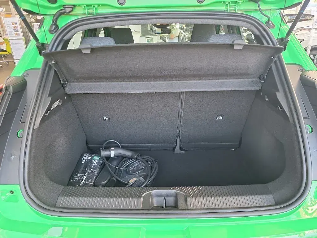 Usata Renault 5 E-Tech Evolution 89 kW (122 CV) 2025 Verde Berlina