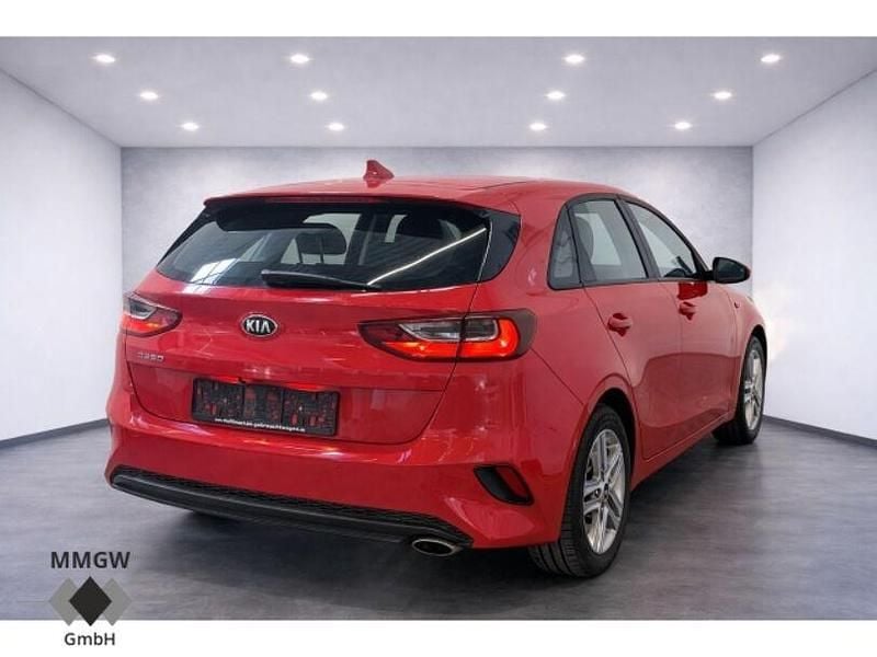 Usado Kia Ceed Edition 7 120 CV (88 kW) 2020 Rojo Utilitario