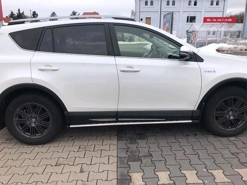 Gebraucht Toyota RAV4 194 PS (142 kW) 2016 Weiß SUV