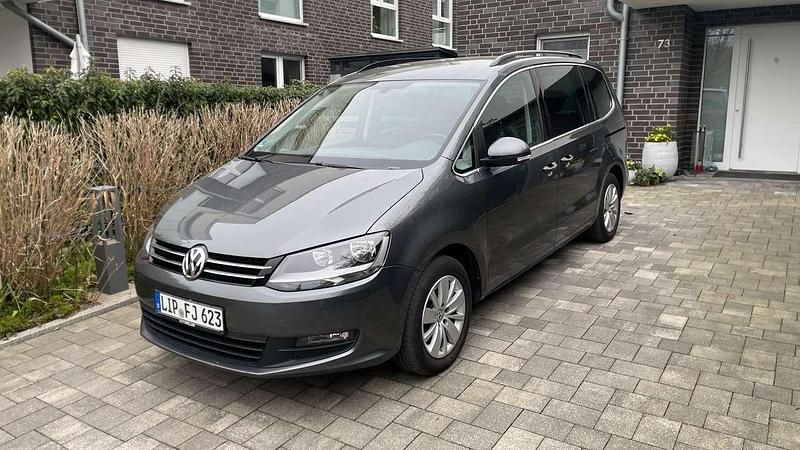 Gebraucht VW Sharan Comfortline 150 PS (110 kW) 2017 Van / Kleinbus