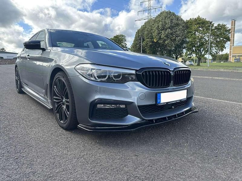 Grau Gebraucht 2018 BMW 530 M Sport Limousine | 26.000 € (Fairer Preis) - Bild 1/4