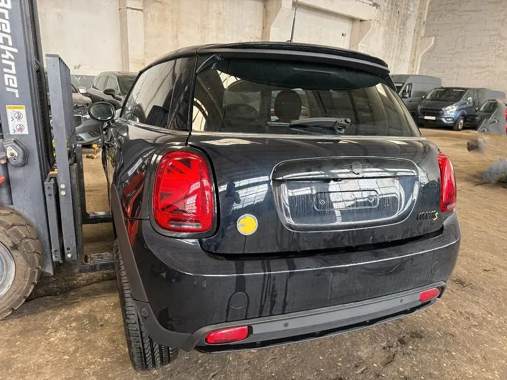Gebraucht Mini Cooper SE 135 kW (184 PS) 2022 Schwarz Kleinwagen