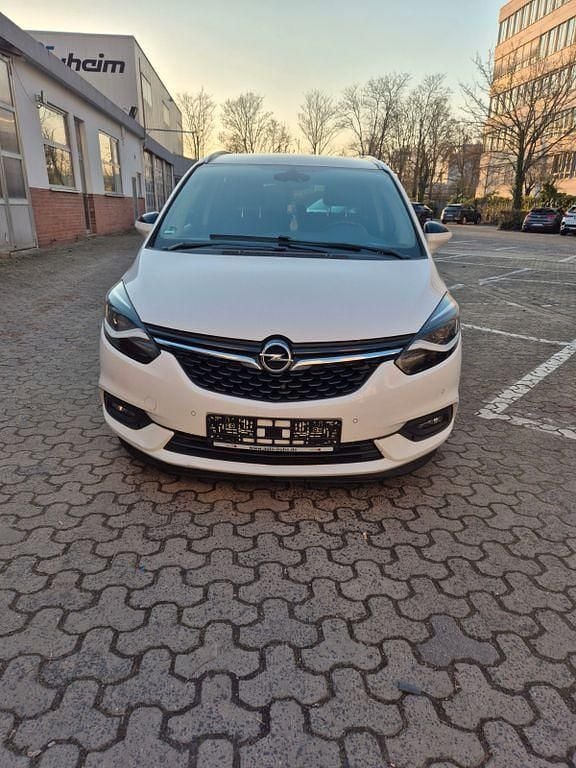 Gebraucht Opel Zafira Active 131 PS (96 kW) 2017 Weiß Van / Kleinbus
