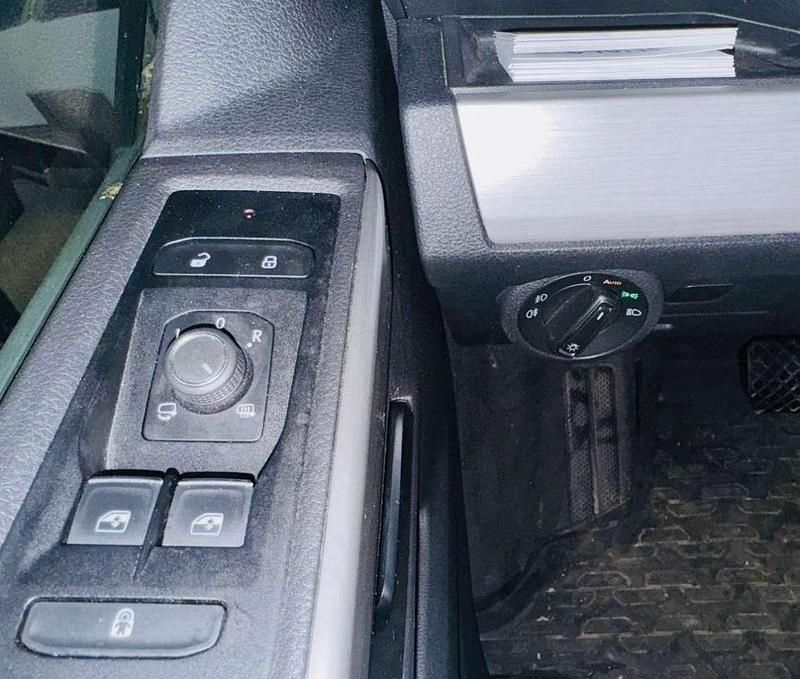 Gebraucht VW Multivan Exclusive 199 PS (146 kW) 2020 Rot Van