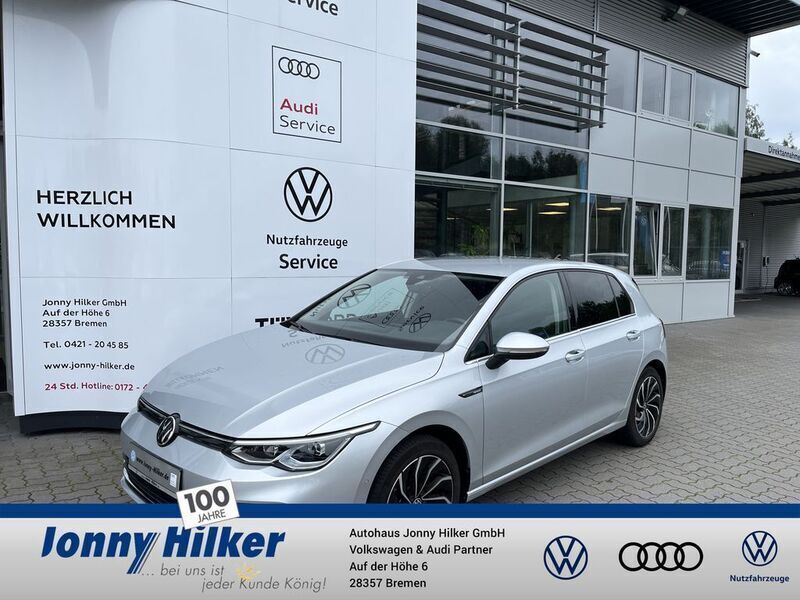 Reflexsilber metallic Gebraucht 2020 VW Golf VIII Style Limousine | 26.990 € (Etwas zu teuer) - Bild 1/4