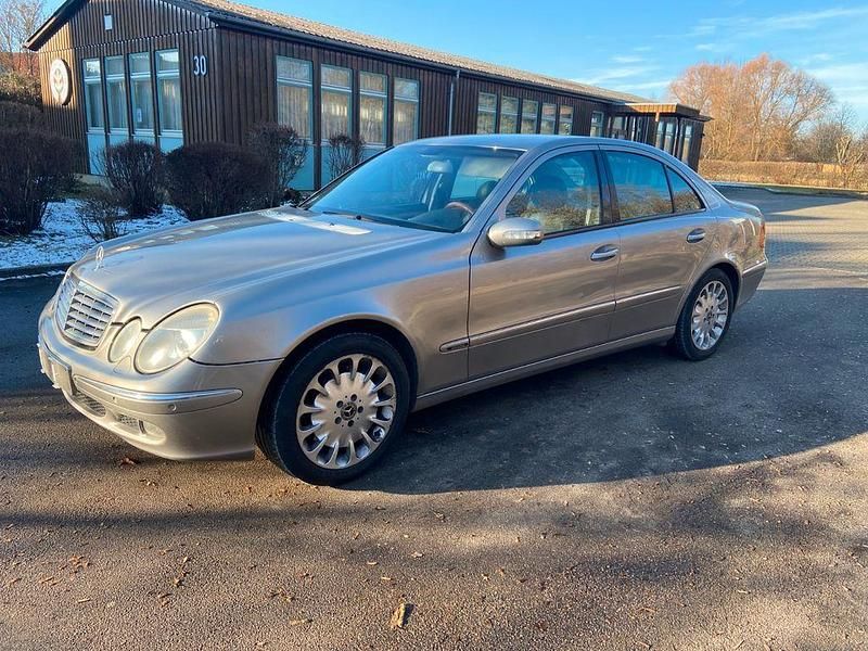 Gebraucht Mercedes E50 AMG 306 PS (225 kW) 2004 Silber Limousine