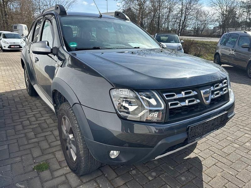 Gebraucht Dacia Duster Prestige 125 PS (91 kW) 2014 Grau SUV