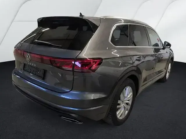 Gebraucht VW Touareg Elegance 231 PS (169 kW) 2025 Siliziumgrau metallic SUV
