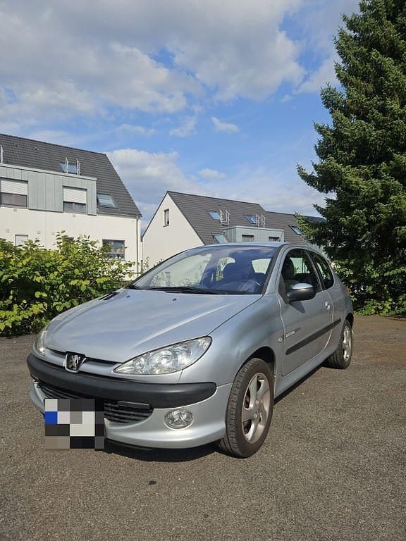 Silber Gebraucht 2003 Peugeot 206 Limousine | 1.299 € (Teuer) - Bild 1/4