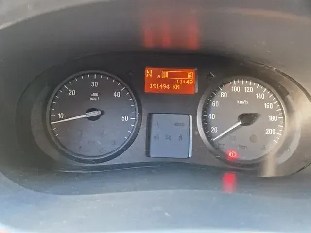 Używany Opel Vivaro 114 KM (83 kW) 2013 Czarny Minivan