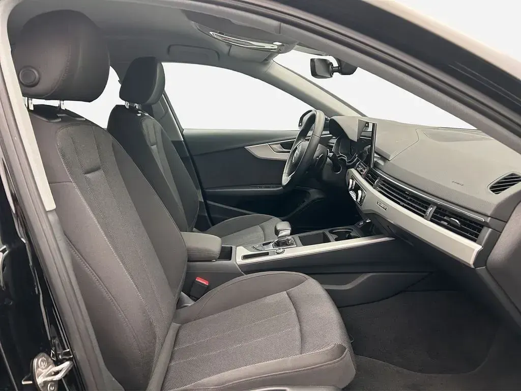 Gebraucht Audi A4 Advanced 204 PS (150 kW) 2023 Brillantschwarz Kombi