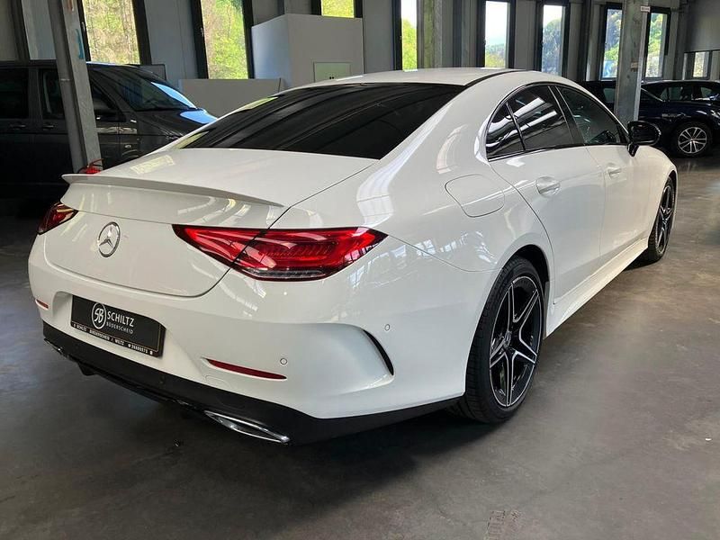 Gebraucht Mercedes CLS300 AMG line 245 PS (180 kW) 2019 Weiß Coupé