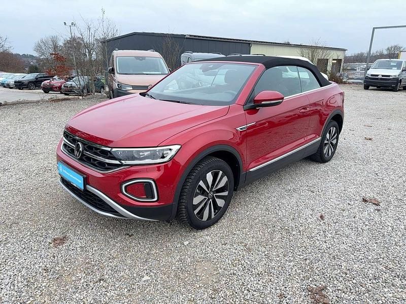 Gebraucht VW T-Roc Cabriolet Move 150 PS (110 kW) 2024 Kings red metallic Cabrio