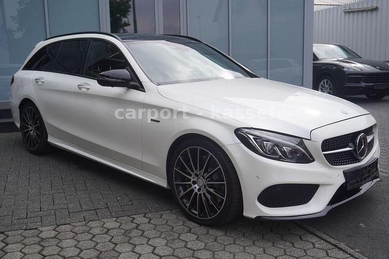 Weiß Gebraucht 2016 Mercedes C450 AMG AMG Kombi | 26.990 € (Fairer Preis) - Bild 1/4