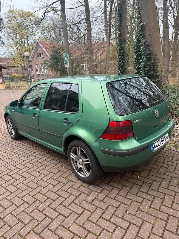 Gebraucht VW Golf IV Edition 101 PS (74 kW) 2001 Grün Kombi