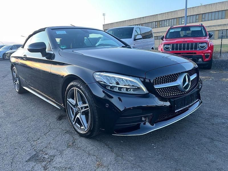 Gebraucht Mercedes C200 AMG 197 PS (144 kW) 2020 Schwarz Cabrio