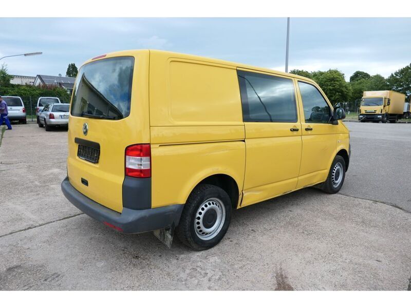 Gebraucht VW T5 84 PS (61 kW) 2012 Ginstergelb r1032 Van