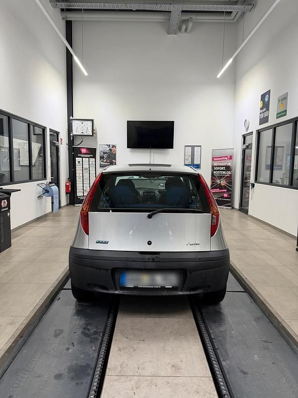 Gebraucht Fiat Punto 60 PS (44 kW) 2001 Silber Kleinwagen