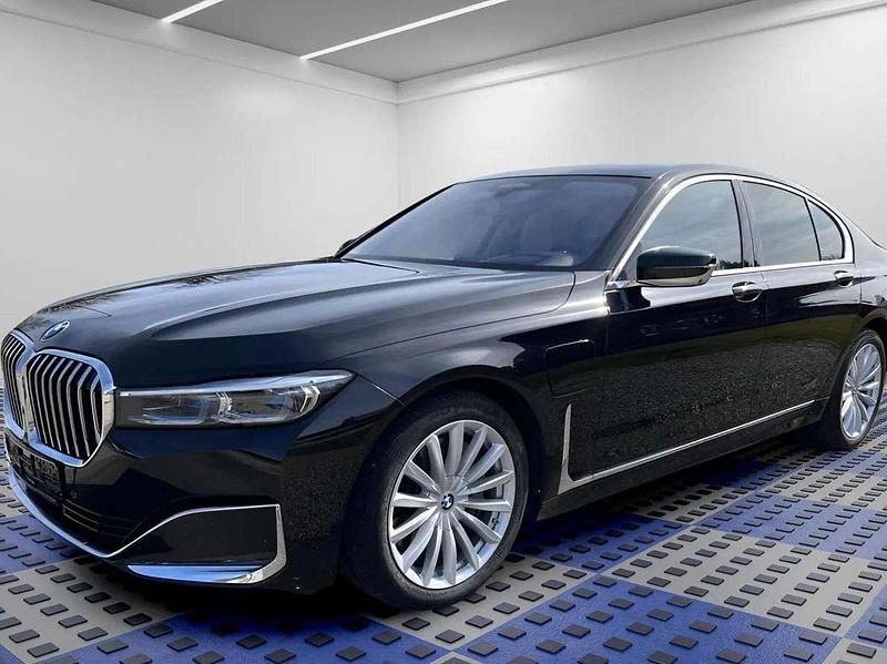 Gebraucht BMW 745e 286 PS (210 kW) 2021 Schwarz Limousine