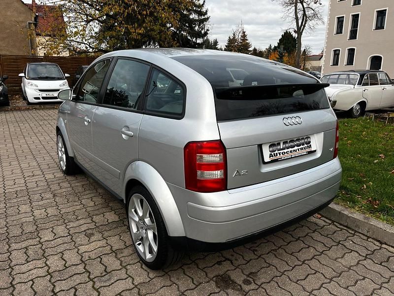 Second-hand Audi A2 75 CP (55 kW) 2000 Argintiu Hatchback