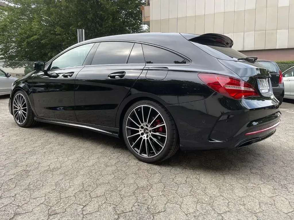 Gebraucht Mercedes CLA250e Shooting Brake AMG 218 PS (160 kW) 2018 Schwarz Kombi