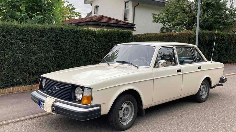 Weiß Gebraucht 1975 Volvo 244 Limousine | 12.000 € - Bild 1/1