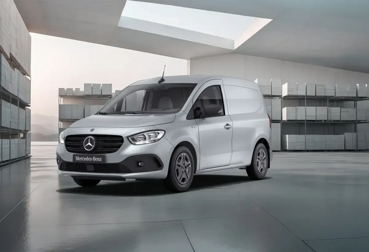Gebraucht Mercedes eCitan 89 kW (122 PS) 2025 Silber Van