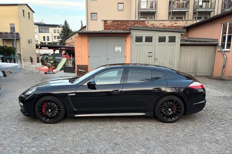 Gebraucht Porsche Panamera 299 PS (219 kW) 2011 Schwarz Kleinwagen