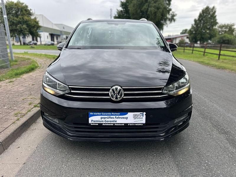Gebraucht VW Touran Comfortline 150 PS (110 kW) 2016 Schwarz Van / Kleinbus