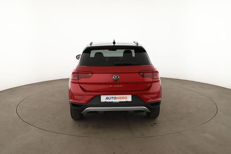 Gebraucht VW T-Roc Move 150 PS (110 kW) 2023 Rot SUV