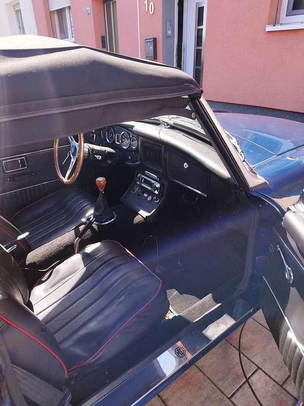Blau Gebraucht 1971 MG B Cabrio | 21.500 € - Bild 1/4