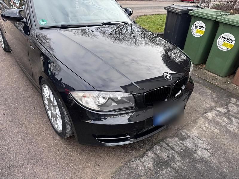 Schwarz Gebraucht 2008 BMW 118 Cabriolet Cabrio | 4.299 € - Bild 1/4