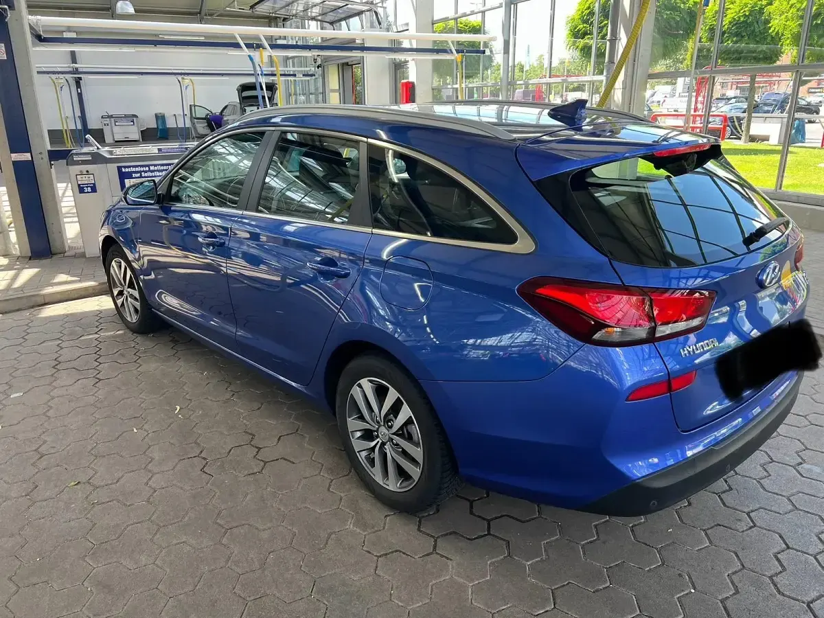 Gebraucht Hyundai i30 140 PS (102 kW) 2019 Blau Kombi