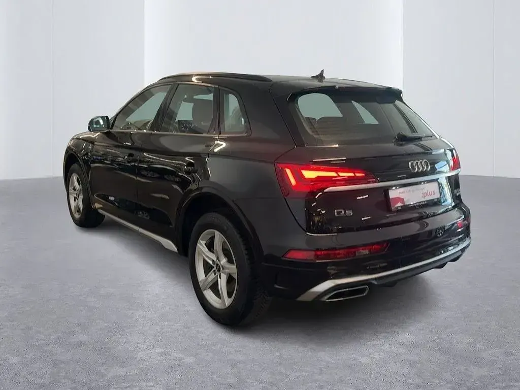 Gebraucht Audi Q5 S-Line 204 PS (150 kW) 2024 Mythosschwarz metallic SUV