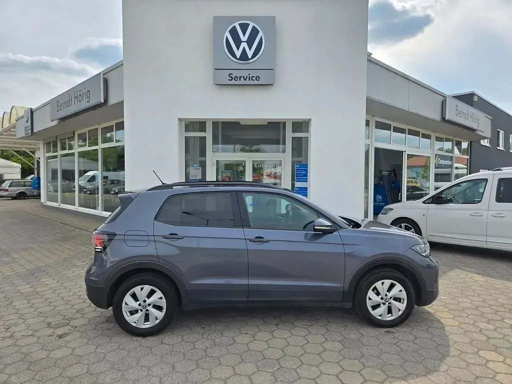 Gebraucht VW T-Cross Life 95 PS (69 kW) 2024 Grau SUV