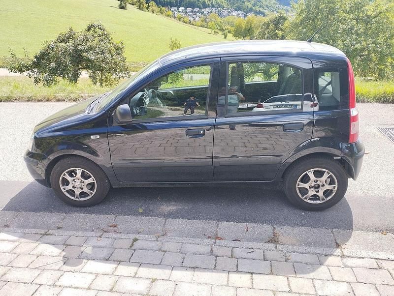 Schwarz Gebraucht 2010 Fiat Panda Kleinwagen | 750 € (Superpreis) - Bild 1/4