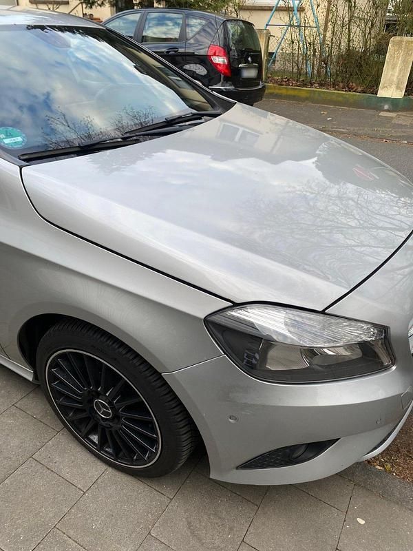 Gebraucht Mercedes A180 120 PS (88 kW) 2012 Silber Limousine