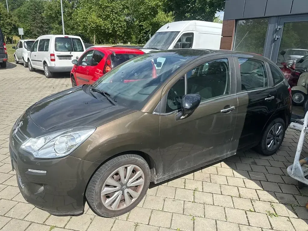 Gebraucht Citroën C3 SELECTION 82 PS (60 kW) 2014 Braun Limousine