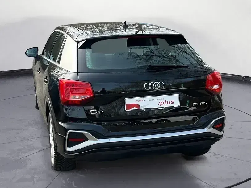 Używany Audi Q2 S-Line 150 KM (110 kW) 2025 Czarny SUV