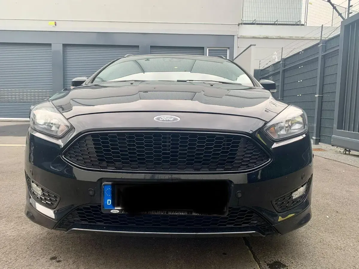 Gebraucht Ford Focus ST-Line 140 PS (102 kW) 2018 Schwarz Kombi