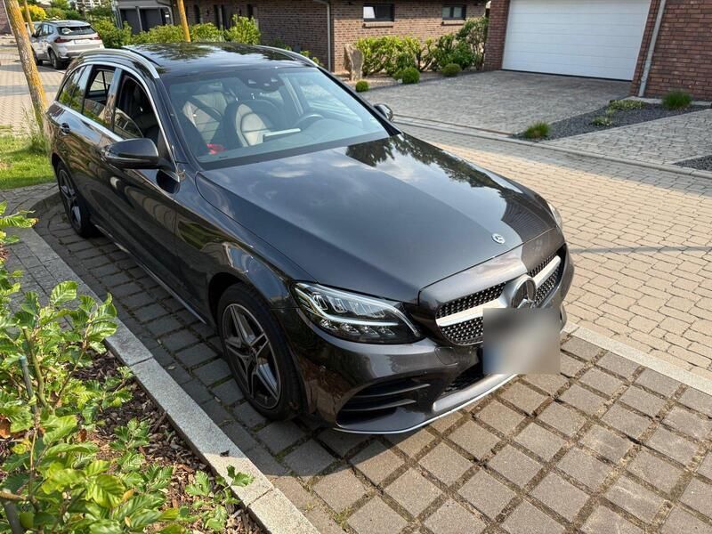 Grau Gebraucht 2020 Mercedes C220 AMG Kombi | 28.890 € (Guter Preis) - Bild 1/4