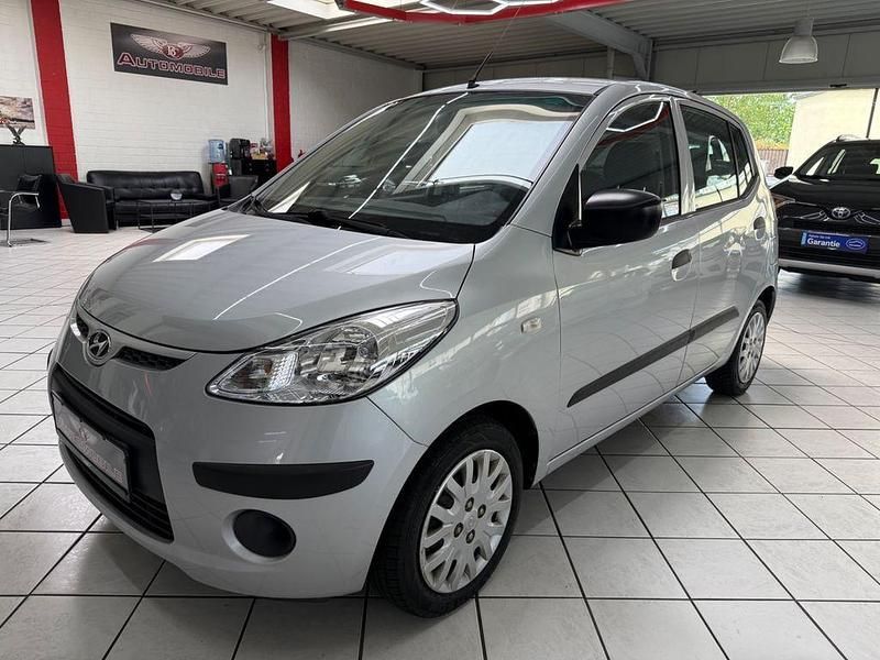 Silber Gebraucht 2010 Hyundai i10 Edition+ Kleinwagen | 2.990 € (Fairer Preis) - Bild 1/4